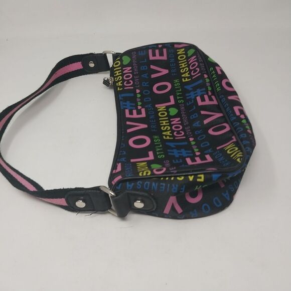 Cute little love bag. - Picture 3 of 12